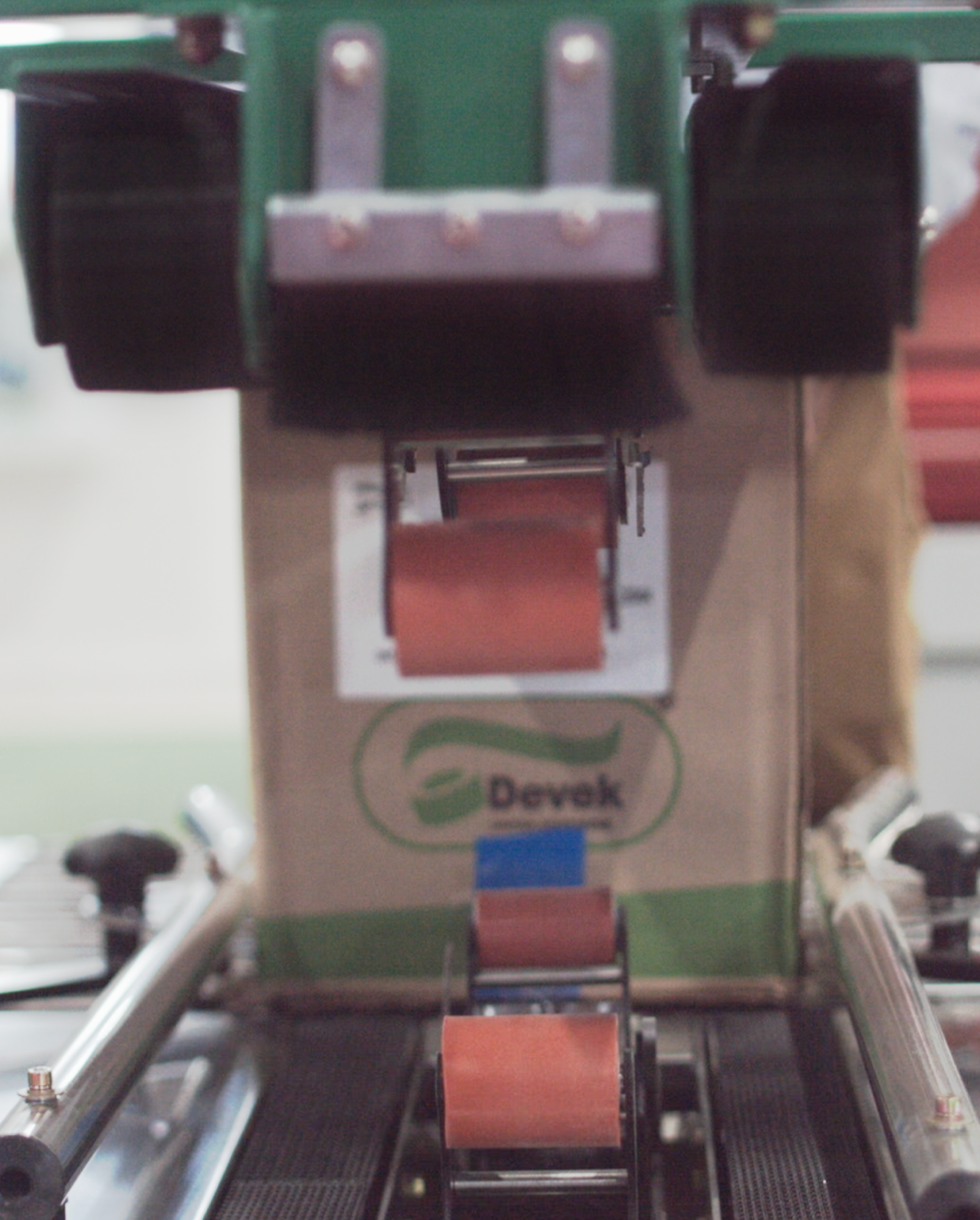 4. Precintadora Monoformato DT-420A - Bandas Laterales.png